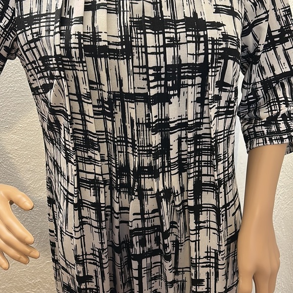 Perceptions New York Black white Dress, size medium - Picture 4 of 4